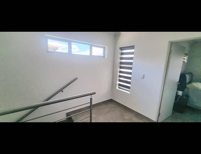 3 BEDROOM HOUSE FOR SALE IN THATCHFIELD